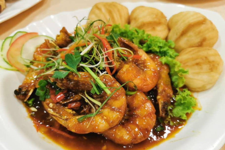Vietnam Style Prawn with Buns