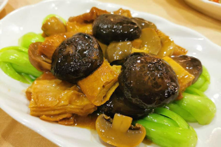 Three Varieties Mushroom with Taugen